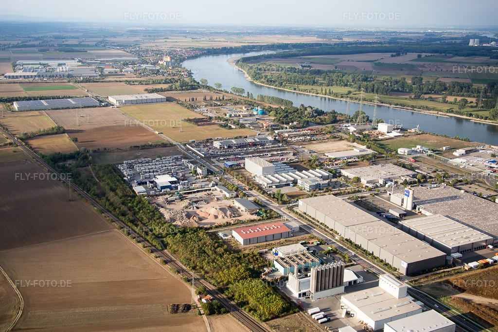 Luftbild: Worms, Industriegebiet Nord am Rhein in Worms im Bundesland Rheinland-Pfalz in Deutschland. Foto: IMG_084384.jpg vom 02.09.2015 durch Werner Riehm/FLY-FOTO.de
