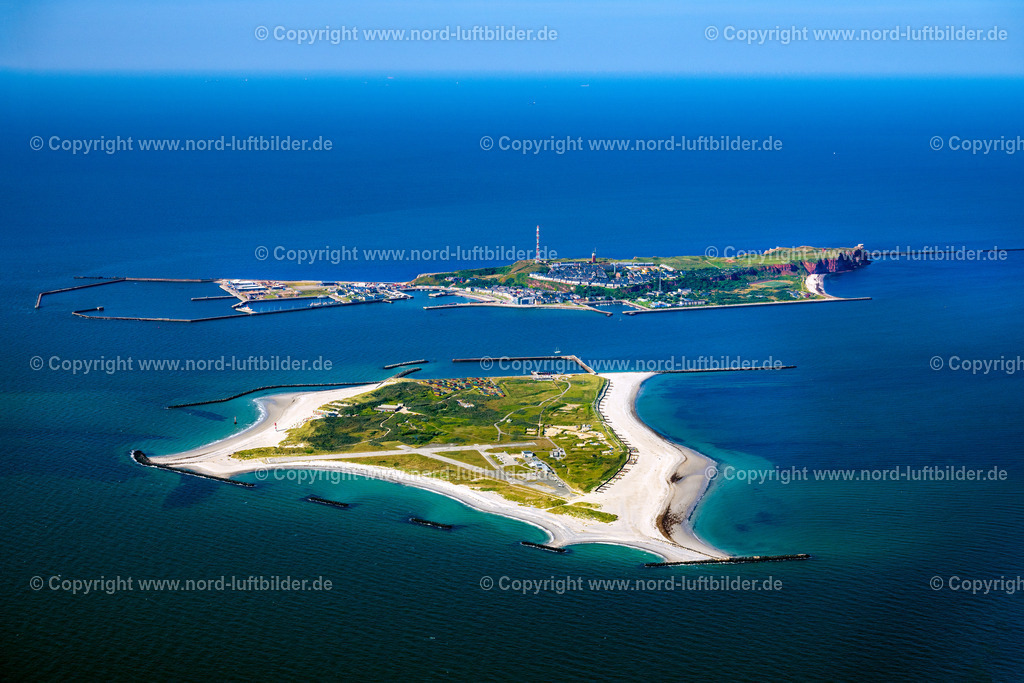 Helgoland_Düne_ELS_7662280824 | HELGOLAND 28.08.2024 Küstenbereich der Insel Düne mit Flugplatz in Helgoland im Bundesland Schleswig-Holstein, Deutschland. Weiterführende Informationen bei: Helgoland Tourismus-Service,  NABU - Naturschutzbund Deutschland e.V.. // Coastal area of the duen- Island including airfield in Helgoland in the state Schleswig-Holstein, Germany. Further information at: Helgoland Tourismus-Service,  NABU - Naturschutzbund Deutschland e.V.. Foto: Martin Elsen