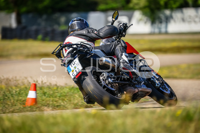 0201-260509DCB-018_201 | Deine Full-Service-Agentur für ✔️Videoproduktionen und ✔️Motorsportfotografie Jetzt Angebot anfragen!