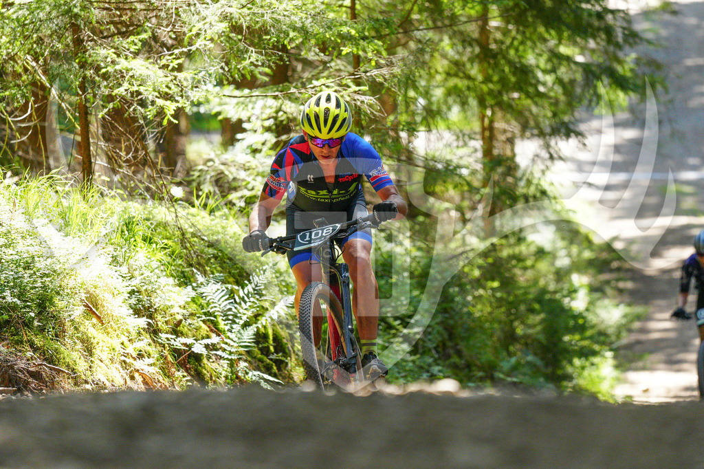 FC604237 | Fotogalerie der Treibjagd im Dunkelwald - Dein MTB Etappenrennen im Erzgebirge - Realisiert mit Pictrs.com