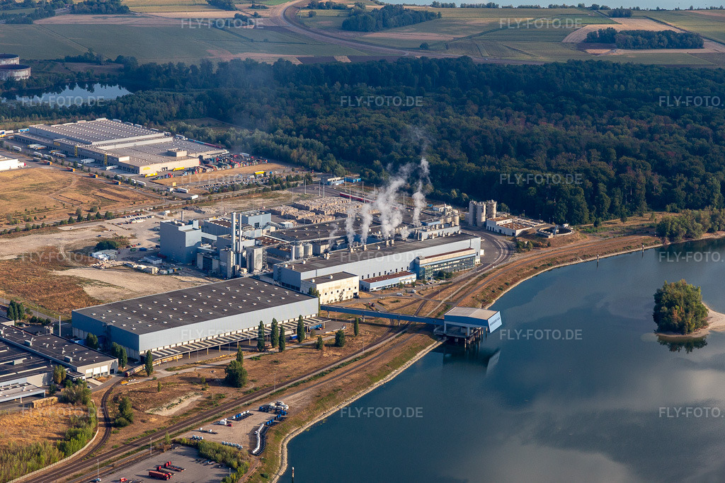 Luftbild: Papierfabrik Palm GmbH & Co. KG | Werk Wörth am Rhein in Wörth am Rhein im Bundesland Rheinland-Pfalz in Deutschland. Foto: IMG_134201.jpg vom 26.08.2022 durch Werner Riehm/FLY-FOTO.dePalm Gruppe - Papier Verpackung Recycling: Palm Gruppe