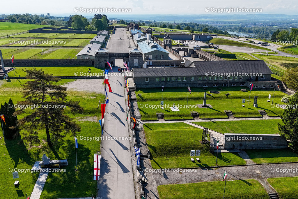 Mauthausen_ KZ Gedenkstaette_ Konzentrationslager_ 07.05.2025-25 | 07.05.2025, Mauthausen, AUT, Konzentrationslager Memorial, Themenbild im Bild KZ Gedenkstaette Mauthausen Memorial, Lager, Baracken, Apellplatz, Erinnerungsort, Frieden, Historischer Ort, Holocaust, Kulturdenkmal, Luftaufnahme, Mahnmal, Mauthausen, Menschenrechte, Monumente, NS-Zeit, Nationalsozialismus, Zwangsarbeit, Geschichte