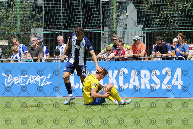 DSC_6926b | Hertha BSC, 2.Bundesliga, Saison 2025/26, Herren, Trainingslager, Freundschaftsspiel gegen Kopenhagen, Kitzbühel, im Bild  Maurice Krattenmacher  (Hertha BSC ),   Foto: Ralf Gebhardt - Realisiert mit Pictrs.com