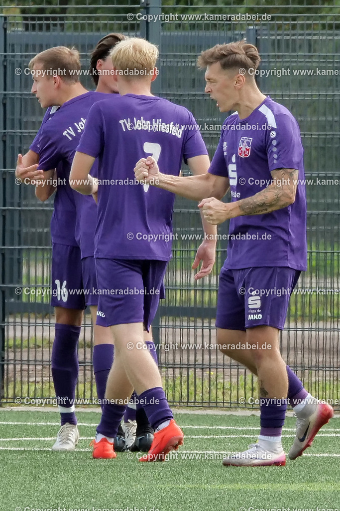 Fußball : Kreisliga A : SUS 09 Dinslaken 2 - TV Jahn Hiesfeld am 27.09.2026 in Dinslaken | Fußball : Kreisliga A : SUS 09 Dinslaken 2 - TV Jahn Hiesfeld am 27.09.2026 in Dinslaken - Realisiert mit Pictrs.com