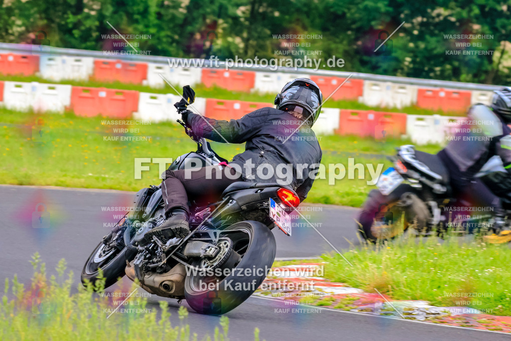 VBK-6724 | Hier findet Ihr Bilder von Touristenfahrten auf der Nürburgring Nordschleife oder von anderen Veranstaltungen die ich besucht habe. Viel Spass beim Durch Schauen 
