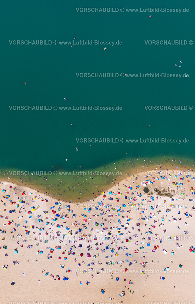 Haltern220800251-2 | Luftbild Badende im Silbersee Haltern bei Sythen, Ansturm auf das türkisfarbene Wasser bei über 30 Grad,  Lehmbraken, Haltern am See, Ruhrgebiet, Nordrhein-Westfalen, Deutschland