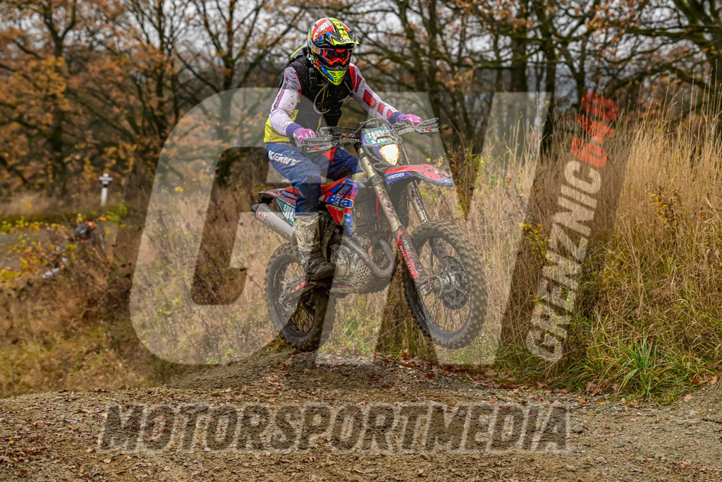 NZ8_4205 | grenznic640