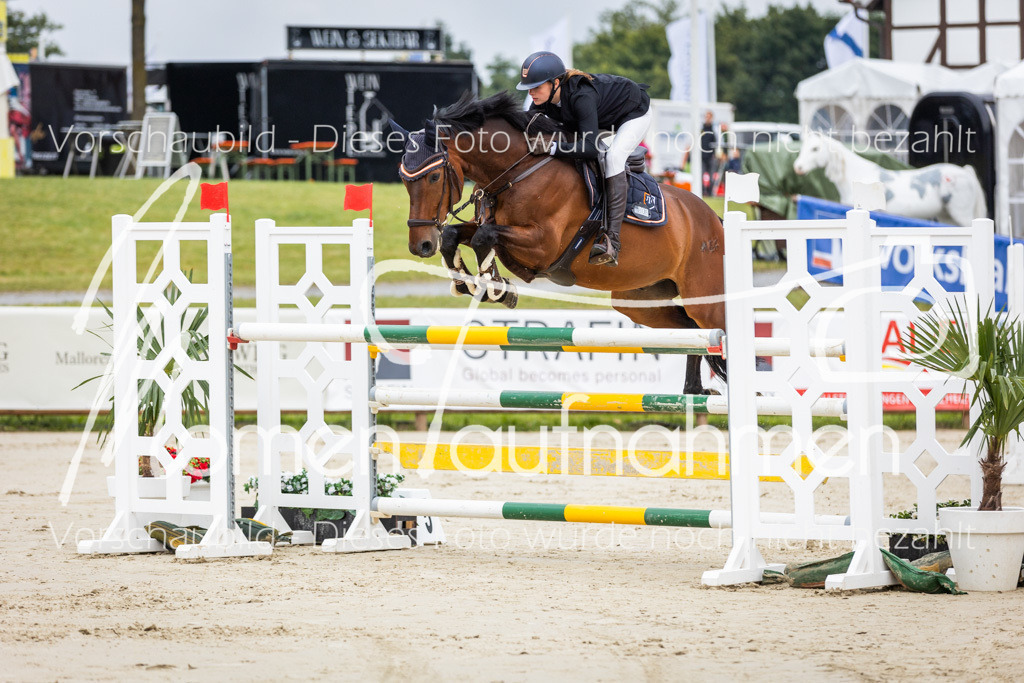 BHO-2PhSpr-M-032 | MomenTaufnahmen Pferdesportfotos