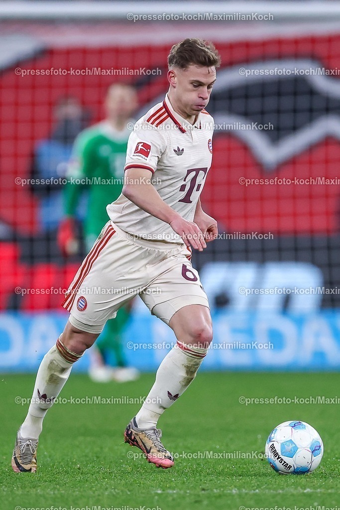 Lev15022501274 | 15.02.2025, Fußball, Bayer 04 Leverkusen - FC Bayern München, 1. Fußball Bundesliga, 22. Spieltag, BayArena, Saison 2024 2025: Joshua Kimmich (FC Bayern #6)DFB regulations prohibit any use of photographs as image sequences and or quasi-video.