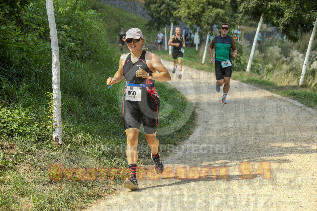 250824_1440_EX1_7061 | Sportfotografie im Rhein-Sieg Kreis, Köln, Bonn, NRW, Rheinland Pfalz, Hessen, etc. Unser Tätigkeitsfeld umfasst den Laufsport vom Volkslauf über den Marathon, Duathlon, Triathon bis zum Ultralauf wie Kölnpfad Ultra oder Schindertrail.