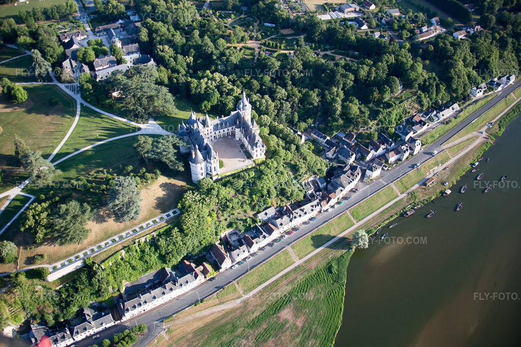 Aerial view: Chaumont Castle complex - Château de Chaumont on the Loire in Chaumont-sur-Loire in the state Loir et Cher, France. – Photo: IMG_081236.jpg taken on 06/19/2015 by Werner Riehm/FLY-FOTO.com – Resolution of the original: 5472 x 3648 px