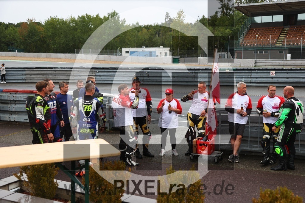 social-20250830_08251 | Schöne Erinnerungen an spannende Momente - das festzuhalten ist unser Job. PIXELrace.de ist seit 2003 auf den Rennstrecken Europas unterwegs um die Action draußen beim Fahren und die wunderbare Stimmung imm Fahrerlager für euch einzufangen.