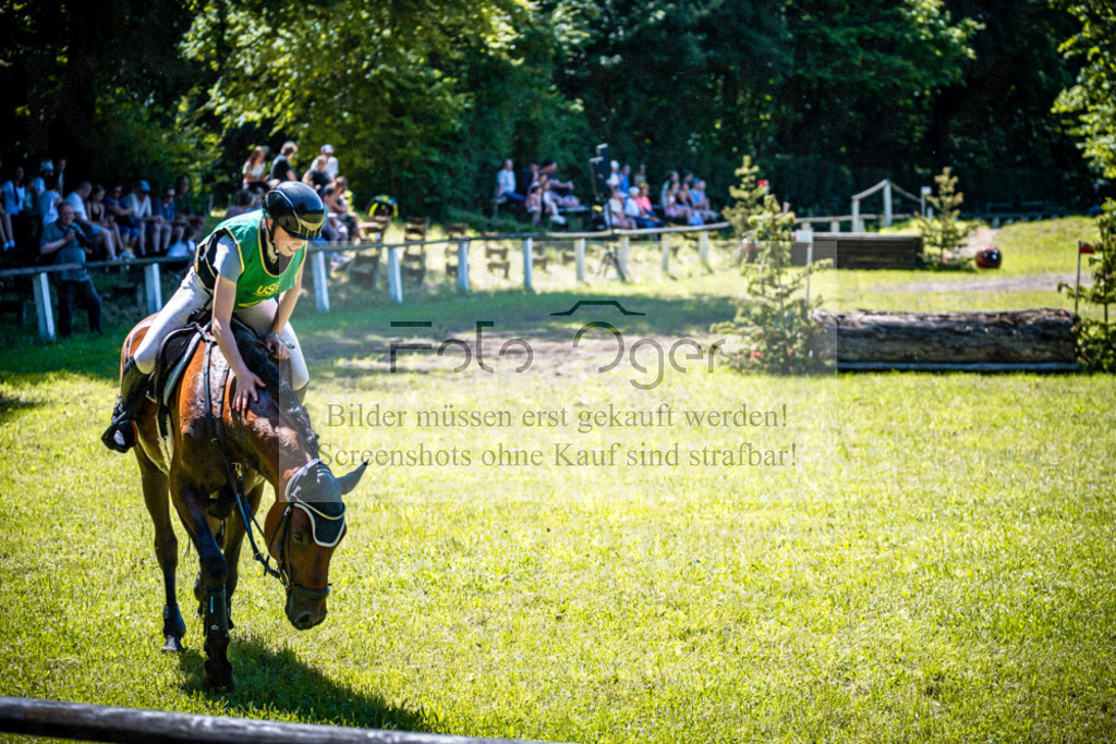 Vielseitigkeitsturnier Melle Oldendorf | Entdecke hochwertige Reitturnierfotos von Foto Oger. Professionell, emotional und authentisch – jetzt Lieblingsmomente im Shop bestellen.Deutschlandweite Turnierfotografie. - Realisiert mit Pictrs.com