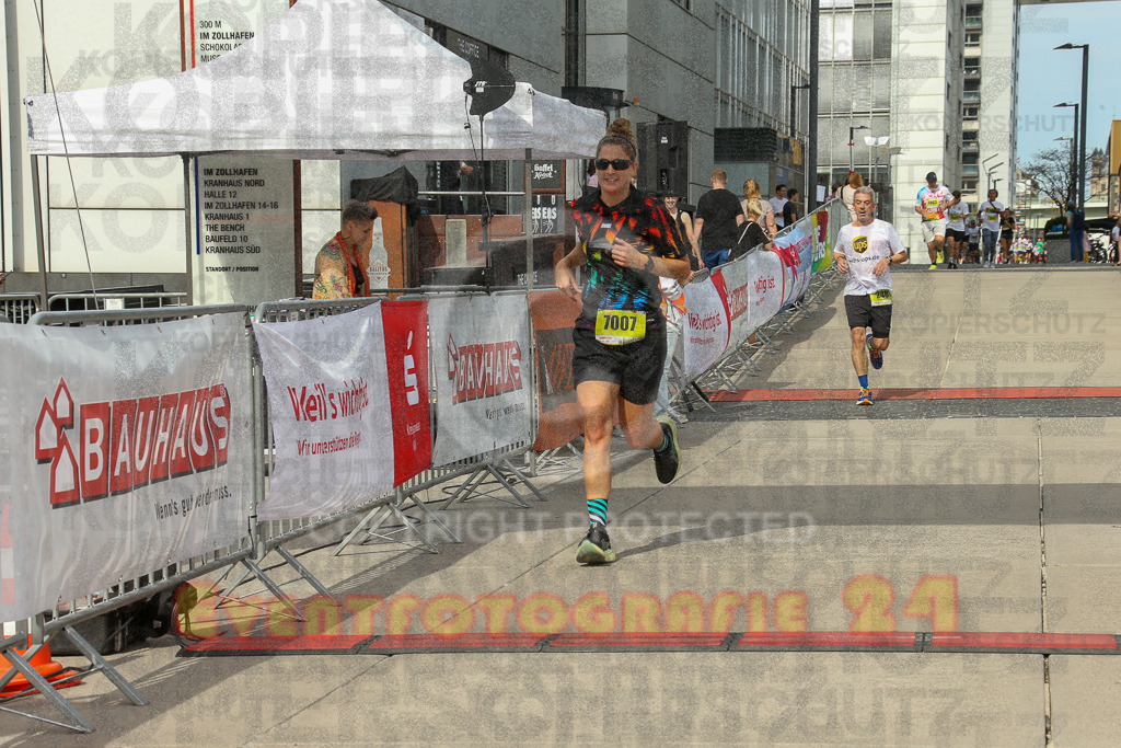 250920_1327_EX1_4648 | Sportfotografie im Rhein-Sieg Kreis, Köln, Bonn, NRW, Rheinland Pfalz, Hessen, etc. Unser Tätigkeitsfeld umfasst den Laufsport vom Volkslauf über den Marathon, Duathlon, Triathon bis zum Ultralauf wie Kölnpfad Ultra oder Schindertrail.