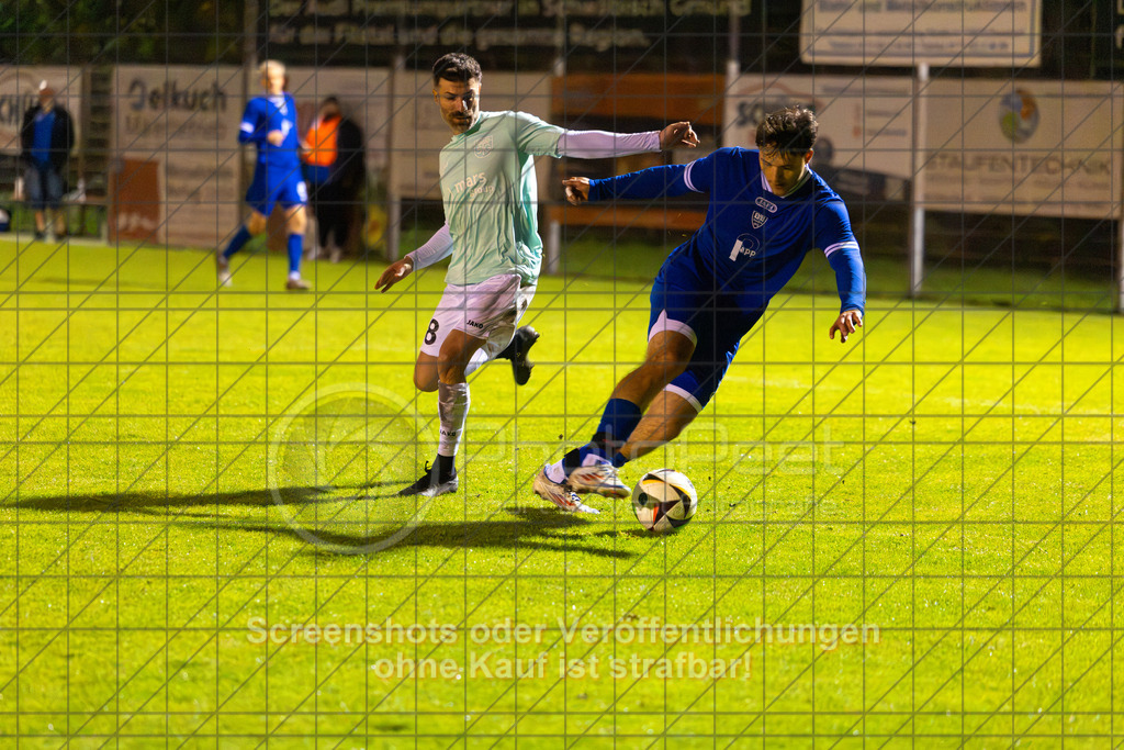 20261015_205143_0280_(c)_by_PhotoPeet | #,TSG Salach (türkis) vs. VfB Neuffen (blau), Fußball, Bezirksliga - Bezirk Neckar/Fils, 08. Spieltag, Saison 2026/2027, Rasensportplatz, Staufenecker Straße, 73084 Salach, 15.10.2026 - 19:30 Uhr,Foto: PhotoPeet / Sport- &amp; Eventfotografie / Peter Harich