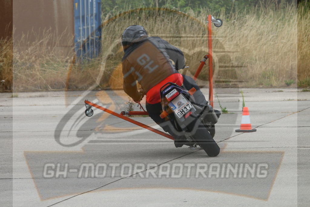 IMG_3212 | gh-motorradtraining-foto.de - Realisiert mit Pictrs.com