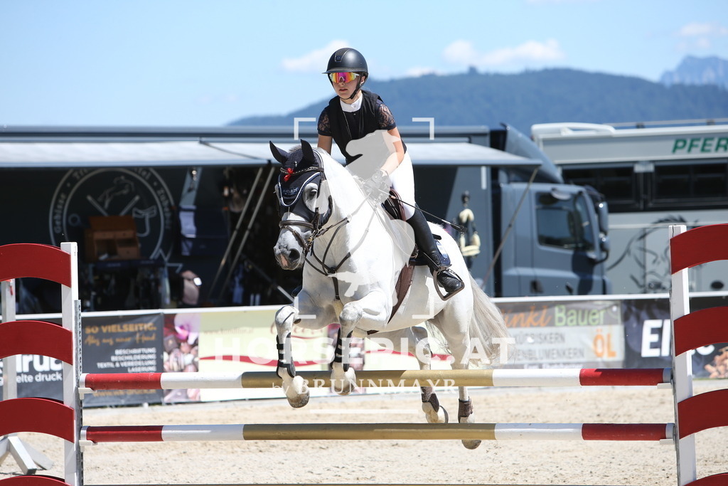 PP014824 | Willkommen bei Brunnmayr - Design & Fotografie – Ihrem Spezialisten für Reitturniere und Pferdeveranstaltungen in Oberösterreich, Salzburg und Bayern! Seit über 17 Jahren sind wir leidenschaftlich dabei.