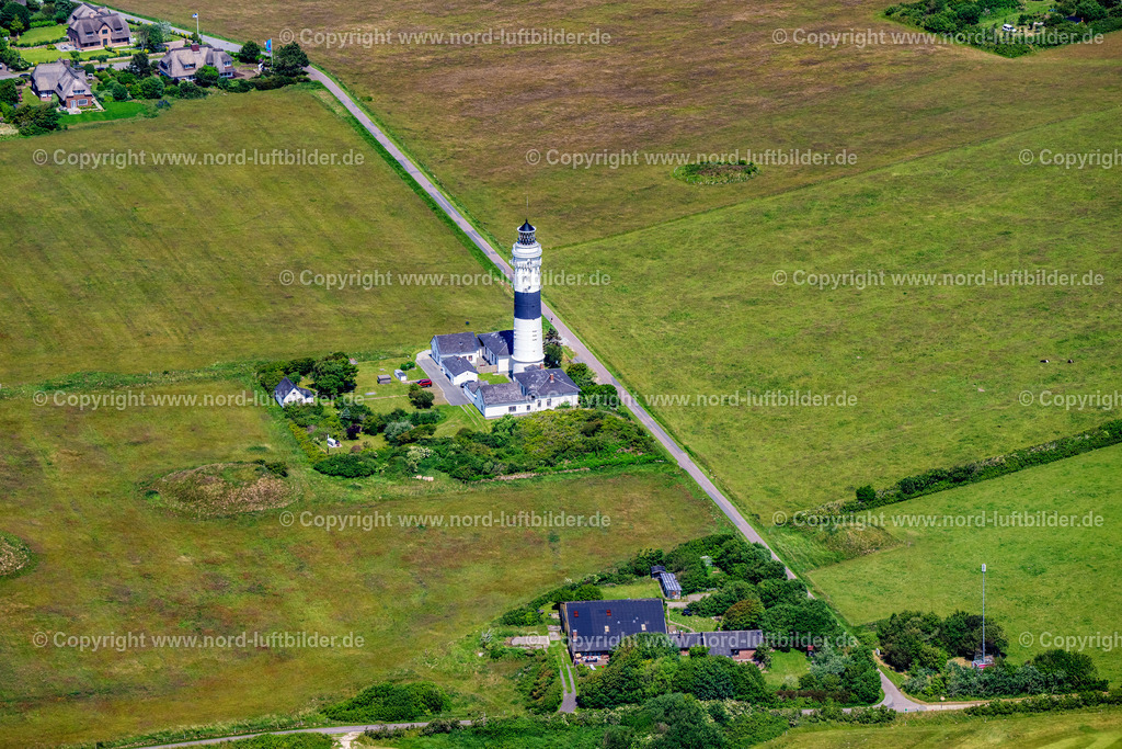 Sylt_Kampen_Leuchtturm_Langer_Christian_ELS_5100130625 | KAMPEN (SYLT) 13.08.2025 Leuchtturm als historisches Seefahrtszeichen " Langer Christian " in Kampen (Sylt) auf der Insel Sylt im Bundesland Schleswig-Holstein, Deutschland. // Lighthouse as a historic seafaring character " Langer Christian " in Kampen (Sylt) at the island Sylt in the state Schleswig-Holstein, Germany. Foto: Martin Elsen
