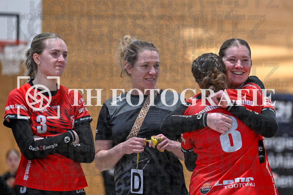 GER, SG Maulburg/Steinen - HB Kinzigtal, Frauen-Handball, Oberliga Suedbaden, 21. Spieltag, Saison 2024/2025, 06.04.2025 | Leonie Kiefer (SG Maulburg/Steinen, #03), Sabrina Gruber (SG Maulburg/Steinen, #71), Tamara Posovzky (SG Maulburg/Steinen, #09), Celina Schick (SG Maulburg/Steinen, #08)GER, SG Maulburg/Steinen - HB Kinzigtal, Frauen-Handball, Oberliga Suedbaden, 21. Spieltag, Saison 2024/2025, 06.04.2025Foto: TH Fotografie/Thomas Hess