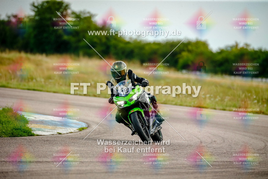 Chambley Juli-2516 | Hier findet Ihr Bilder von Touristenfahrten auf der Nürburgring Nordschleife oder von anderen Veranstaltungen die ich besucht habe. Viel Spass beim Durch Schauen 