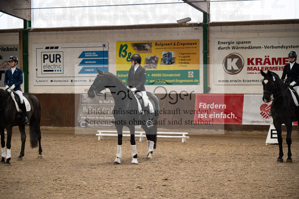 Hallenreittunier Voxtrup 2023 | Entdecke hochwertige Reitturnierfotos von Foto Oger. Professionell, emotional und authentisch – jetzt Lieblingsmomente im Shop bestellen.Deutschlandweite Turnierfotografie. - Realisiert mit Pictrs.com
