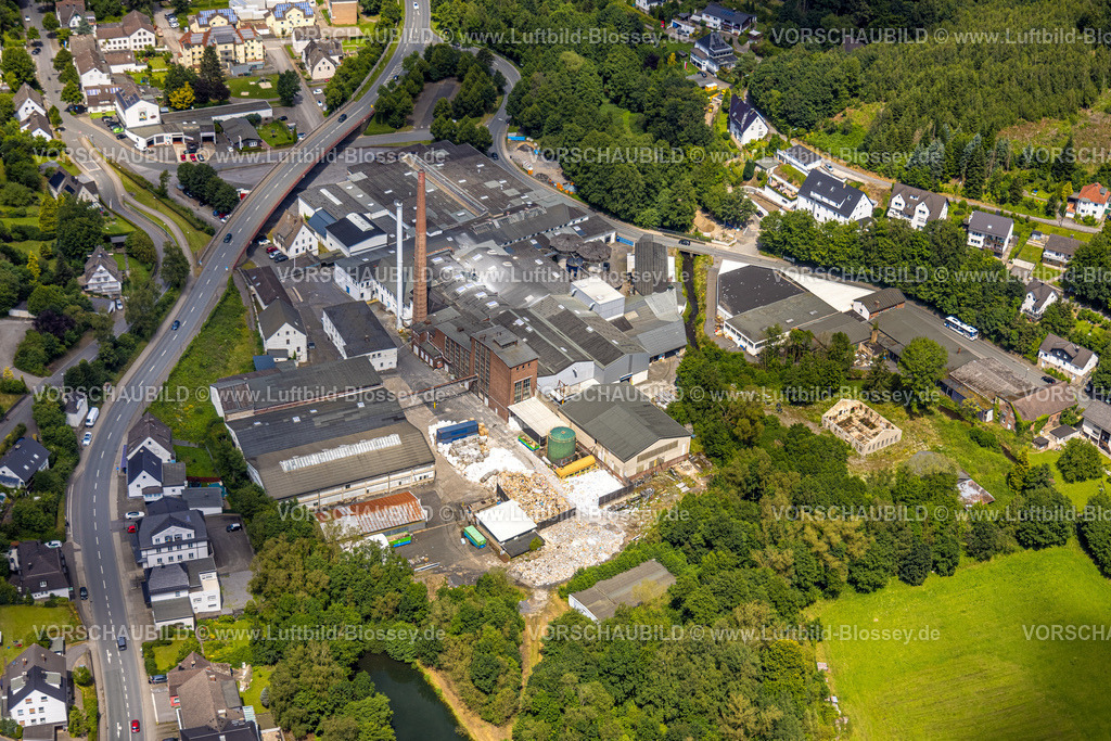 Sundern240709030 | Luftbild, Papierwerk Sundern GmbH, Brücke der Hauptstraße, Sundern, Sauerland, Nordrhein-Westfalen, Deutschland