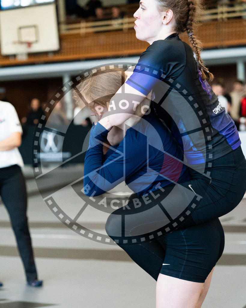 20251129PBB8091 | Fighters compete during the luta livre competition ILLCS XI winter edition on November 29, 2025 in Hannover, Germany.