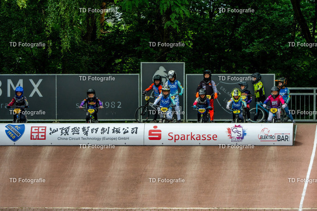 BayBMX2026-05692 | Fotogalerie von Thomas Dettweiler mit Eventbildern und lizenzfreien Fotos. Perfekt als Wandbild, für Büro, Website oder private Nutzung. - Realisiert mit Pictrs.com