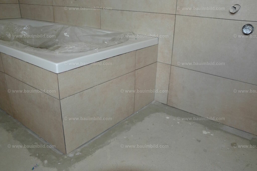 bib-lg21-fliesenlegerarbeiten-0046 | Nach LV-Leistungsgruppen sortierte Detailfotos über den Bau eines Hauses. Alle Hausbau-Bilder direkt vom Urheber und Autor der Website Haus-Selber-Bauen.com
