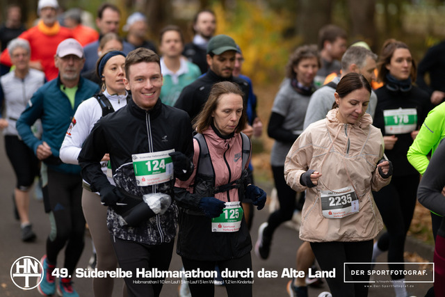 Süderelbe Halbmarathon 2025 I 09.11.2025 I Fotograf_DerSportfotograf.I 00356 | Der Sportfotograf. - Realisiert mit Pictrs.com