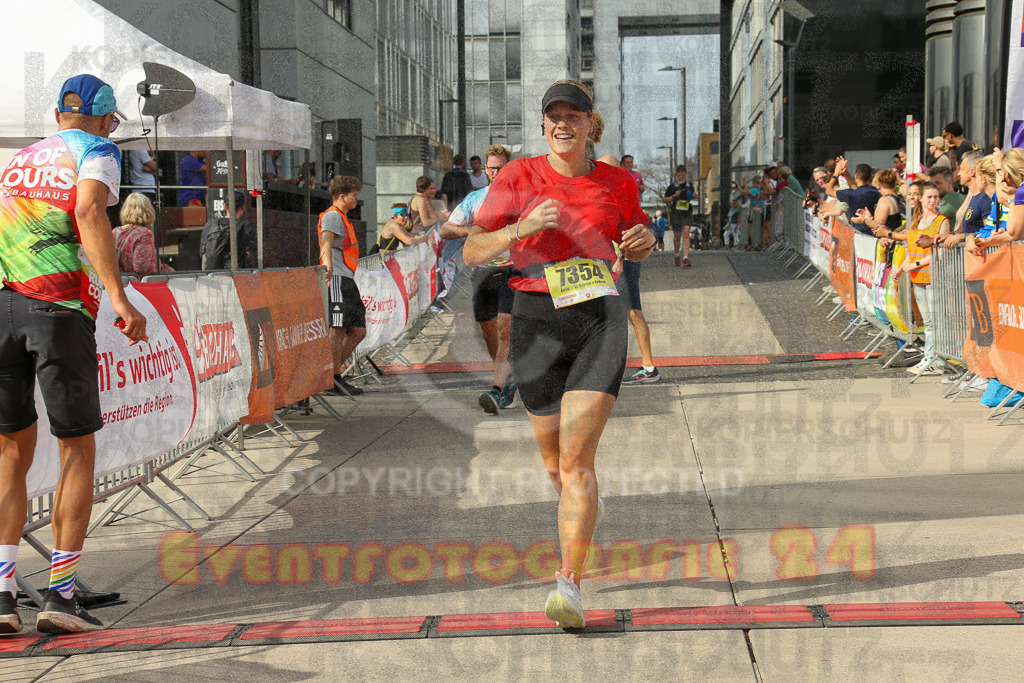 250920_1532_EX1_9864 | Sportfotografie im Rhein-Sieg Kreis, Köln, Bonn, NRW, Rheinland Pfalz, Hessen, etc. Unser Tätigkeitsfeld umfasst den Laufsport vom Volkslauf über den Marathon, Duathlon, Triathon bis zum Ultralauf wie Kölnpfad Ultra oder Schindertrail.