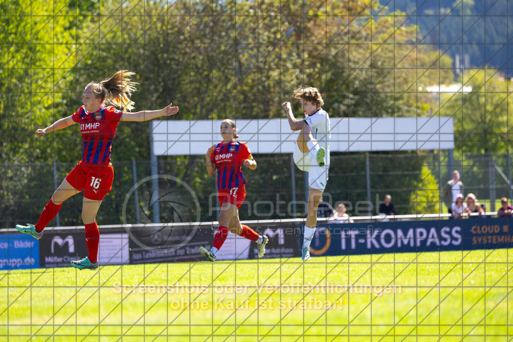20260906_121447_0218_(c)_by_PhotoPeet | #,1.FC Donzdorf (weiß) vs. 1.FC Heidenheim 1846 (rot), Fußball, Frauen-Verbandspokal Gruppe 2, 2. Runde, Saison 2026/2027, Rasenplatz Lautertal Stadion, Süßener Straße 16, 73072 Donzdorf, 06.09.2026 - 11:00 Uhr,Foto: PhotoPeet / Sport- &amp; Eventfotografie / Peter Harich