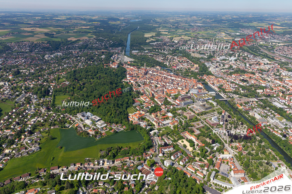 Die Luftaufnahme Hagrain - Landshut wurde 2021 mittels Flugzeug (keine Drohne) erstellt. Hohe Auflösung -für große Poster und Wandbilder geeignet!