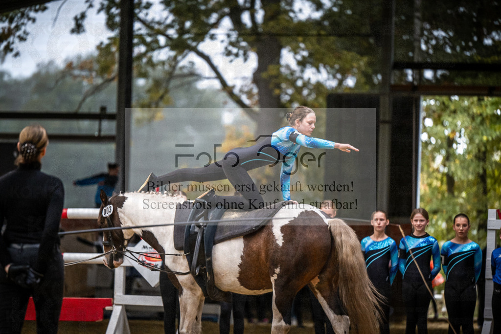DOS_0283 | Entdecke hochwertige Reitturnierfotos von Foto Oger. Professionell, emotional und authentisch – jetzt Lieblingsmomente im Shop bestellen.Deutschlandweite Turnierfotografie. - Realisiert mit Pictrs.com