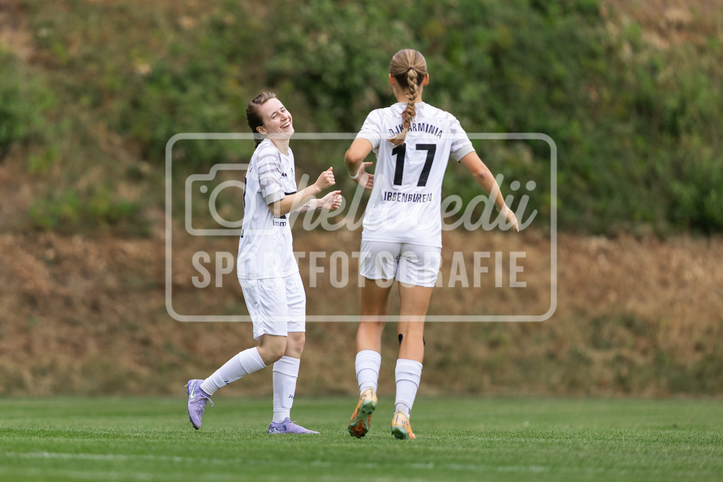 Fußball I Frauen I Testspiel I SpVg Aurich - DJK Arminia Ibbenbüren I 15421 | realhellocedii - Realisiert mit Pictrs.com