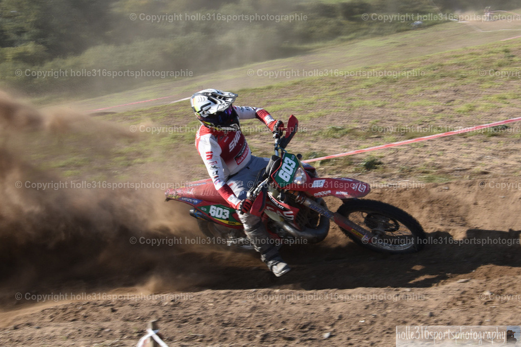 DSC_0360 | Sportfotografie , Motorsport, Motoross, Reitsport, Mointainbike, Enduro,
Landschaft , Outdoor, Eventfotografie, Landschaft, Bilder online bestellen - Realisiert mit Pictrs.com