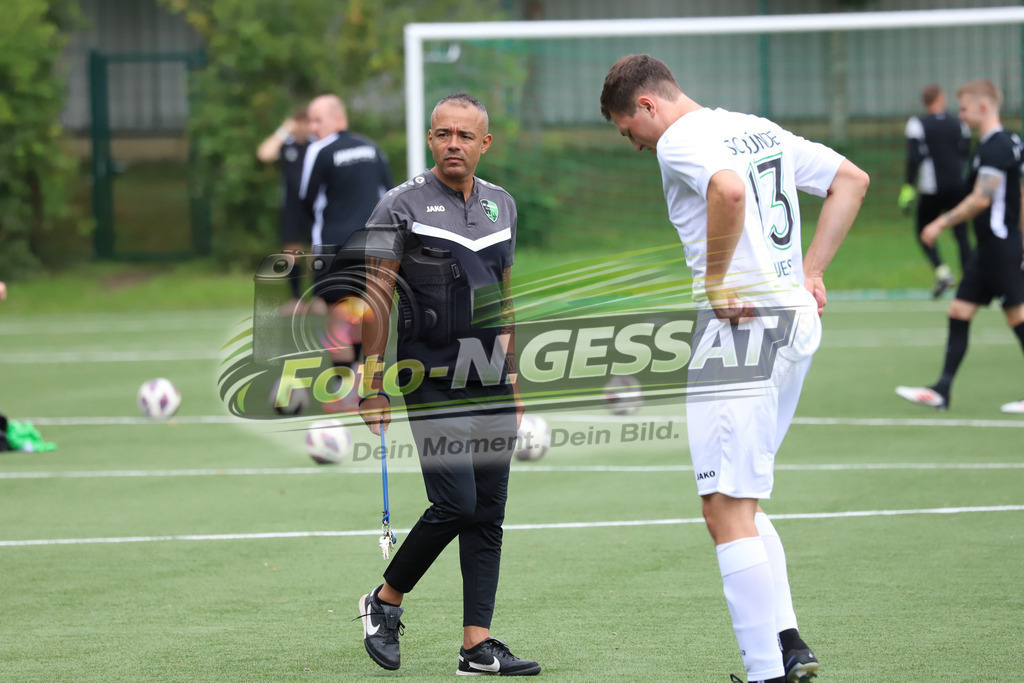 SC Bünde - BV 21 Stift-Quernheim | Auf dem Bild zu sehen: weiß SC Bünde: Mohammed Ali Ben AzizaSC Bünde, BV 21 Stift-Quernheim, Fistelmann Supercup, Hunnebrock, Deutschland  - Realisiert mit Pictrs.com