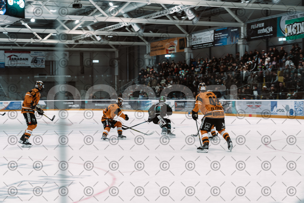 Alligators_vs_Fuessen_26.10.2025-055 | Höchstadt Alligators Fotogalerie: Eishockey-Action aus Franken. Professionelle Spielfotos, Portraits & Stadionbilder zum Download. Jetzt entdecken! - Realisiert mit Pictrs.com