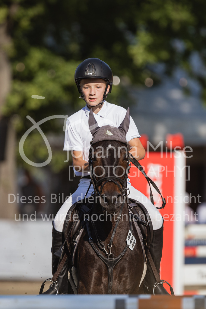 220825_Delbrueck_PonyTrophy-164 | Deine schönsten Turniermomente als professionelle Fotos! Entdecke hochwertige Pferdesport-Fotografie im Online-Shop. Jetzt Fotos finden & bestellen!