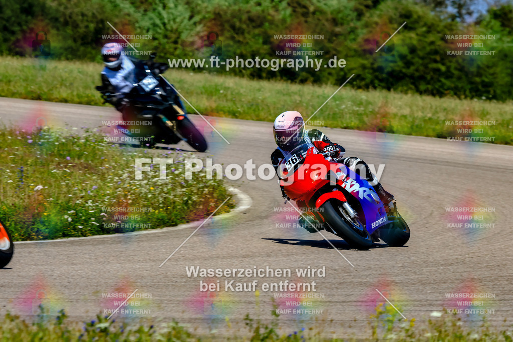 036-3199 | Hier findet Ihr Bilder von Touristenfahrten auf der Nürburgring Nordschleife oder von anderen Veranstaltungen die ich besucht habe. Viel Spass beim Durch Schauen 