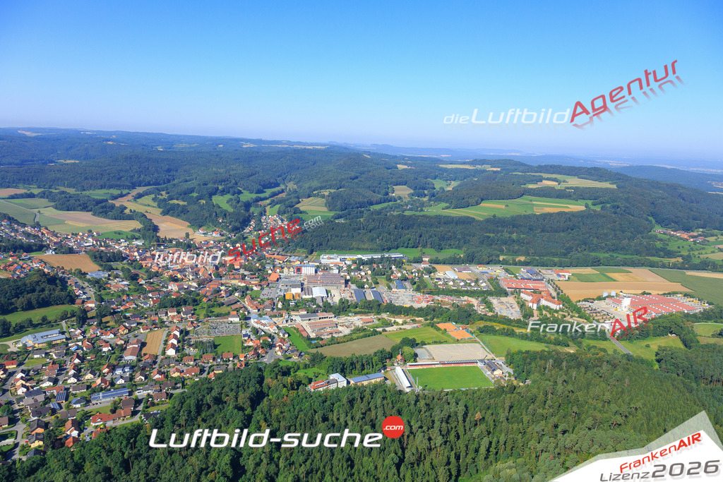 Die Luftaufnahme der Stadt Weismain wurde vom UL-Flugzeug heraus erstellt ( keine Drohne )- hohe Auflösung für beste Qualität
