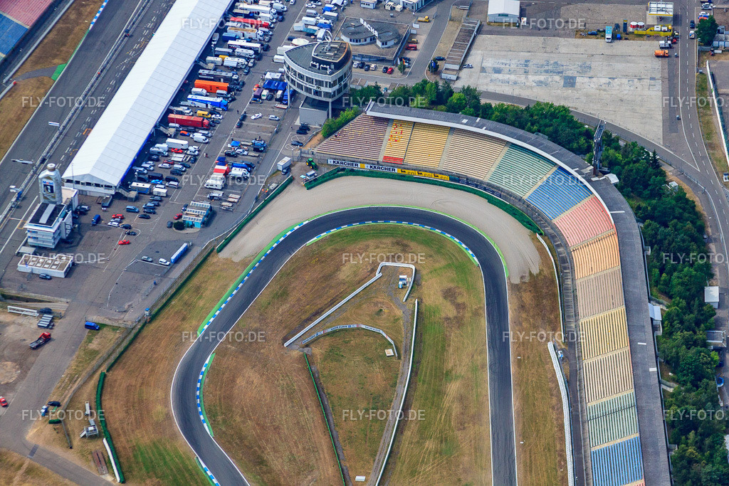 Hockenheimring. Motodrom | Luftbild: Hockenheimring. Motodrom in Hockenheim im Bundesland Baden-Württemberg in Deutschland. Foto: IMG_29877.jpg vom 02.07.2010 durch Werner Riehm/FLY-FOTO.de - Realisiert mit Pictrs.com