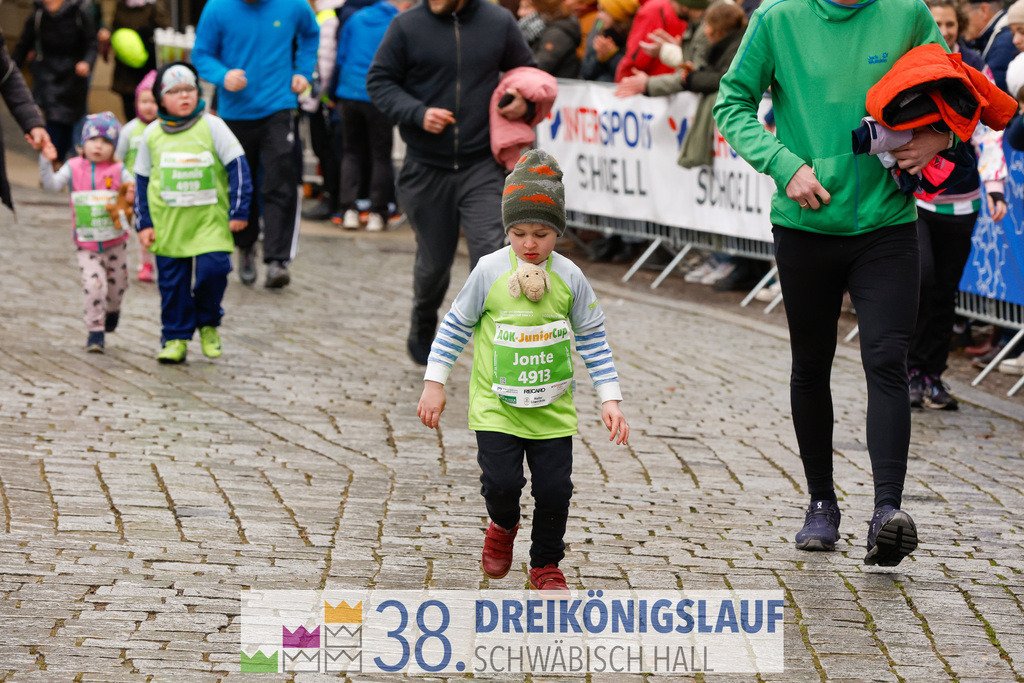 400m AOK Junior Cup | 3 Koenigslauf 2024 400m AOK Junior Cup - Realisiert mit Pictrs.com