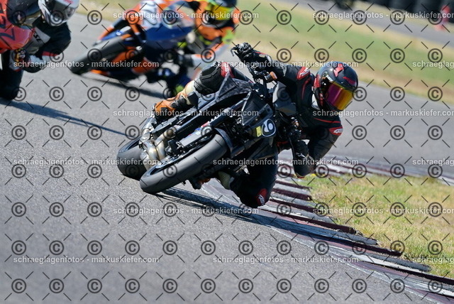 26bt04-0742 | markuskiefer.com - Realisiert mit Pictrs.com