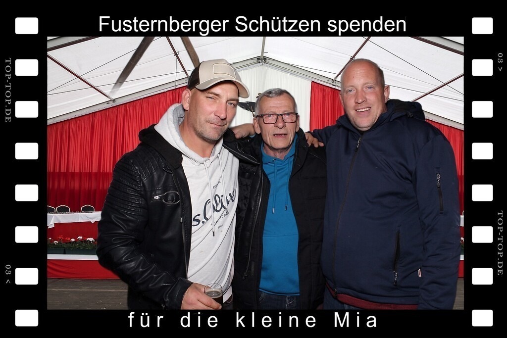 top-top.de 240928-093 | Foto, Video, Fotografie, Videografie, Fotobox, DJ, Discjockey, Musik, Musikbox, Veranstaltung, Photobooth, Amazon, Ebay, Buchtipp, Bestseller, Autor, Verlag, Buch, Wesel, Hamminkeln, NRW, Dinslaken, Rees, Drohne, Hochzeit, Party, Fotobox, Wesel, Fotograf