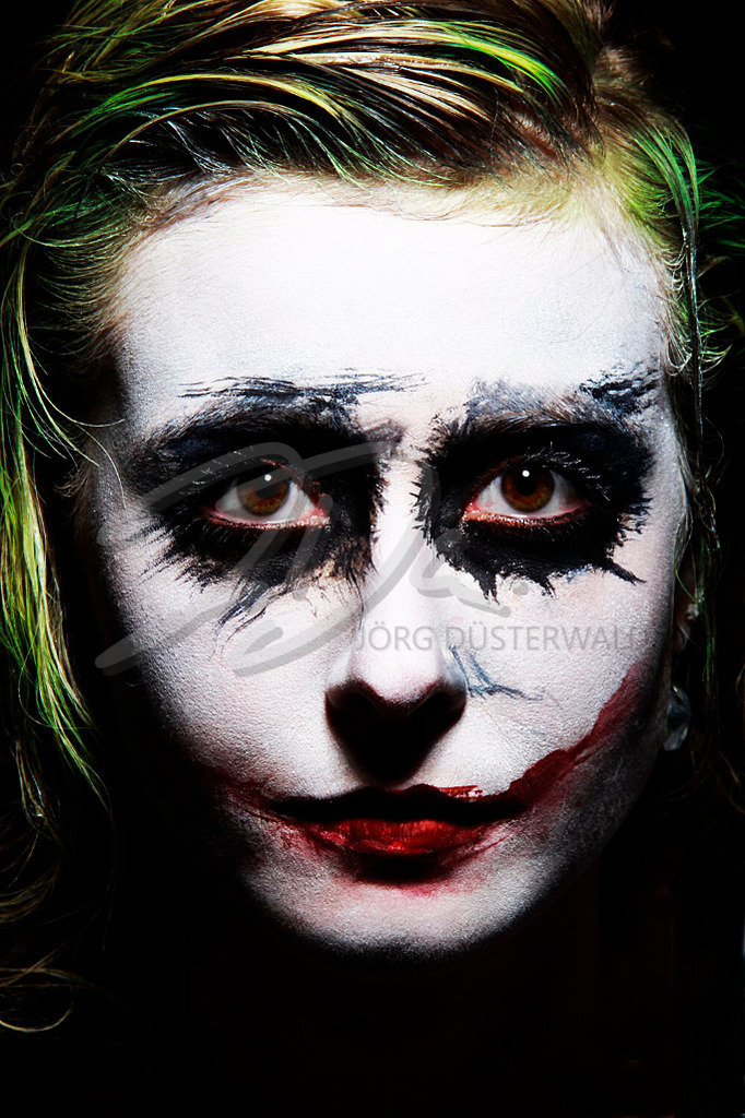 Bodypainting-JOKER_3368 | #006 | Modell: Madi | Foto: Tschiponnique Skupin - Realisiert mit Pictrs.com