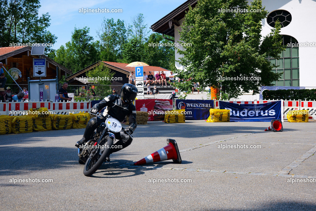 P1014872 | Erleben Sie atemberaubende, hochqualitative Fotos Ihrer Fahrt entlang der malerischen Alpenstraßen. Besuchen Sie alpineshots.com, um professionelle Aufnahmen Ihrer unvergesslichen Reise zu finden und zu kaufen - Realisiert mit Pictrs.com