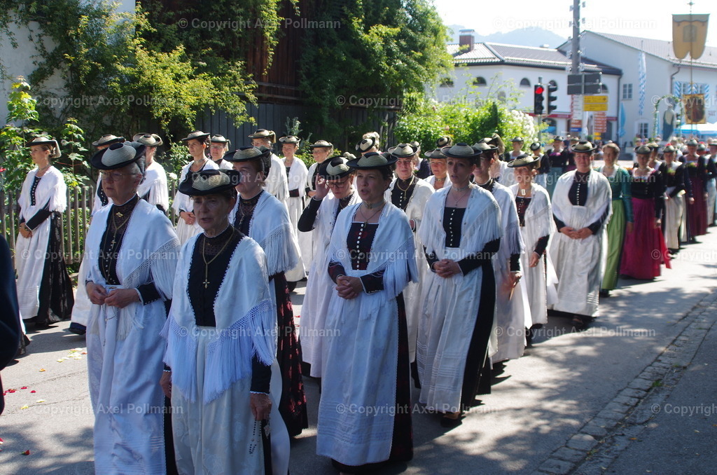 IMGP4233 | fotografiert von Axel PollmannLeonhardi Wallfahrt Benediktbeuern und Murnau, Fronleichnam, Fasching, Landschaft im Loisachtal und Benediktbeuern  - Realized with Pictrs.com