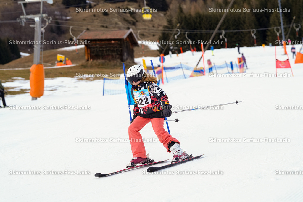 SRF_02.01.2026_0887 | Skirennfotos,Serfaus,Fiss,Ladis,Kinderskirennen,Winter,Tirol,Oberland,skirace,SFL,feelfree,weil wir's genießen,ski,Ski,skifahren,Sonnenplateau, - Realisiert mit Pictrs.com