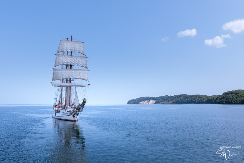 20210723 140417 RUEGEN _058-1_1 | Herzlich willkommen auf meiner Seite! Ich bin Elke Wallnisch, Deine Fotografin für lichtstarke Momente. Der Name steht für alles, was mich mit der Fotografie verbindet: Das Licht und seine machtvolle Wirkung auf eine Situation oder unsere Stimmung - Realisiert mit Pictrs.com